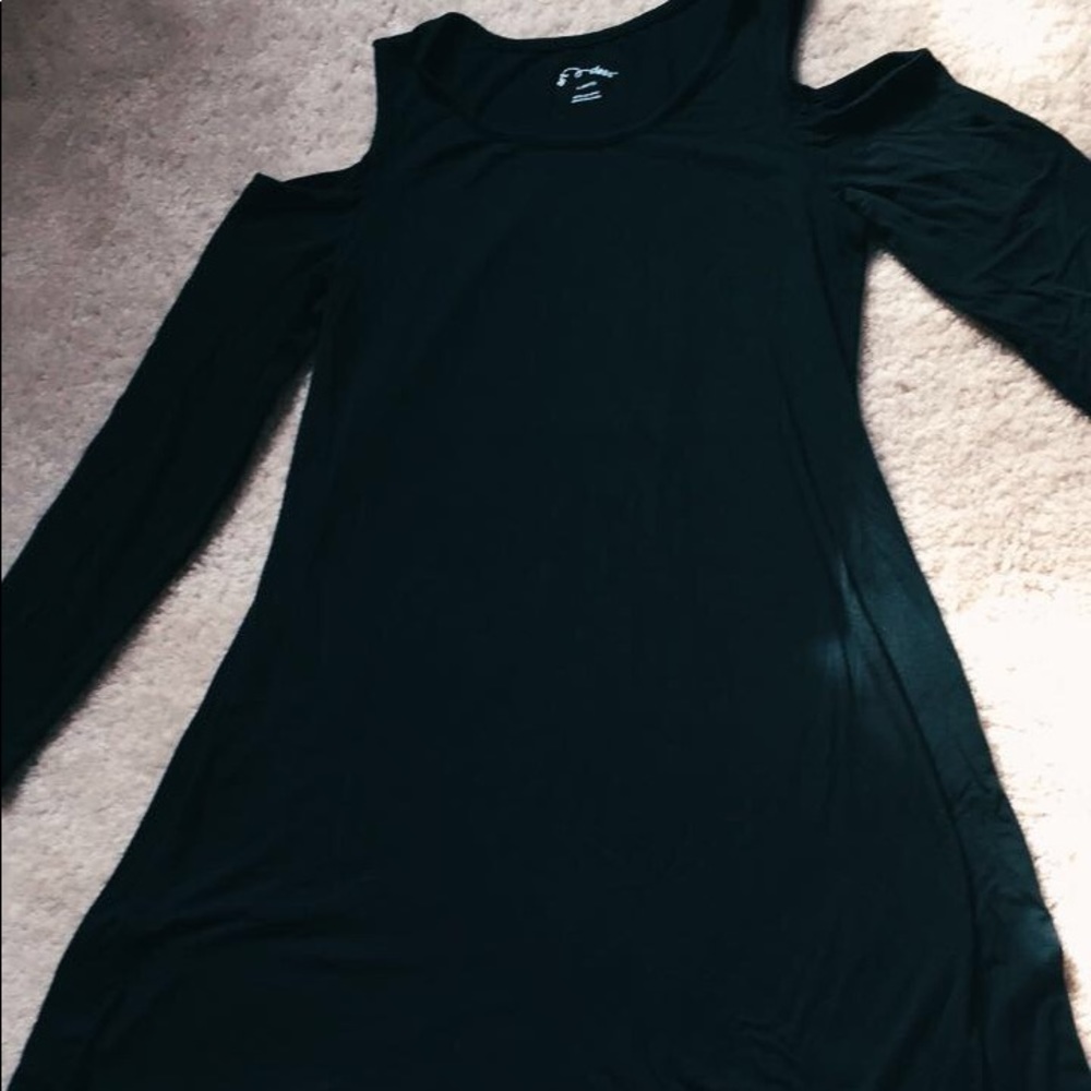 girls art class cold shoulder dress!!